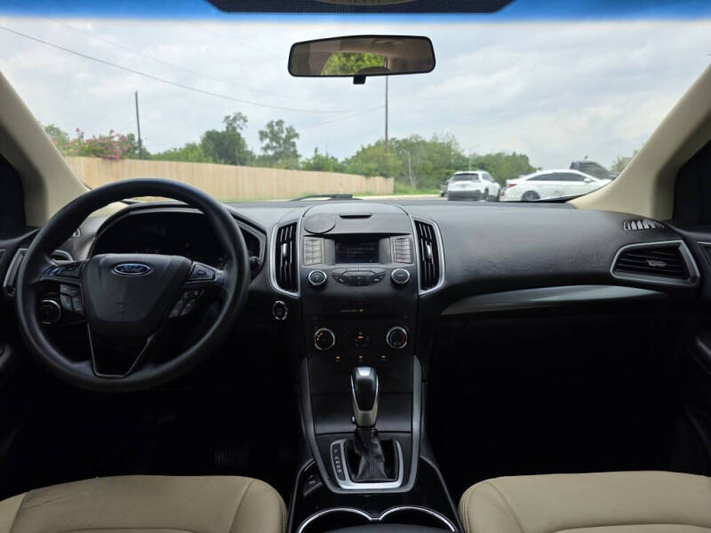 2015 Ford Edge SE