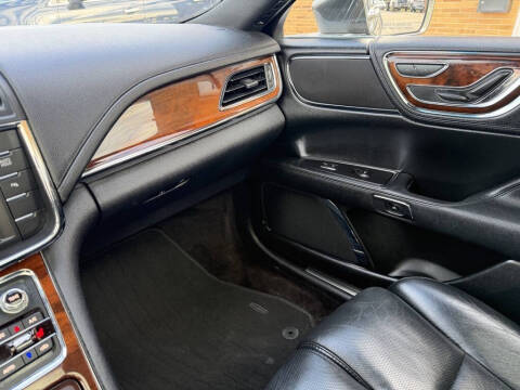 2017 Lincoln Continental Select