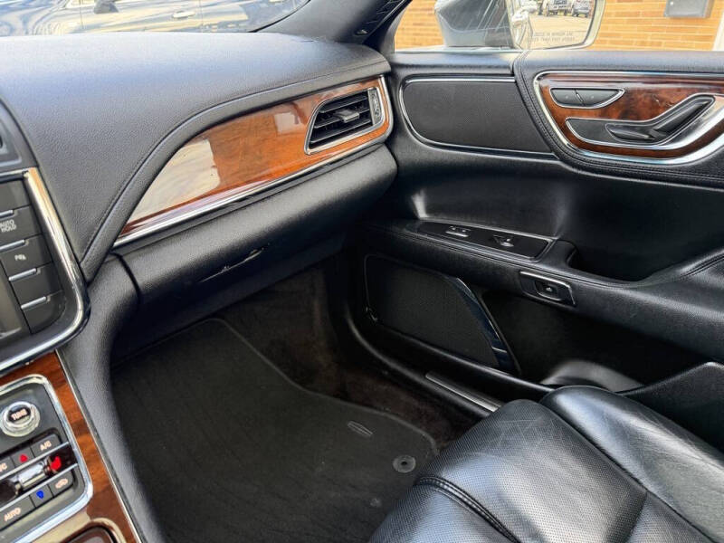 2017 Lincoln Continental Select