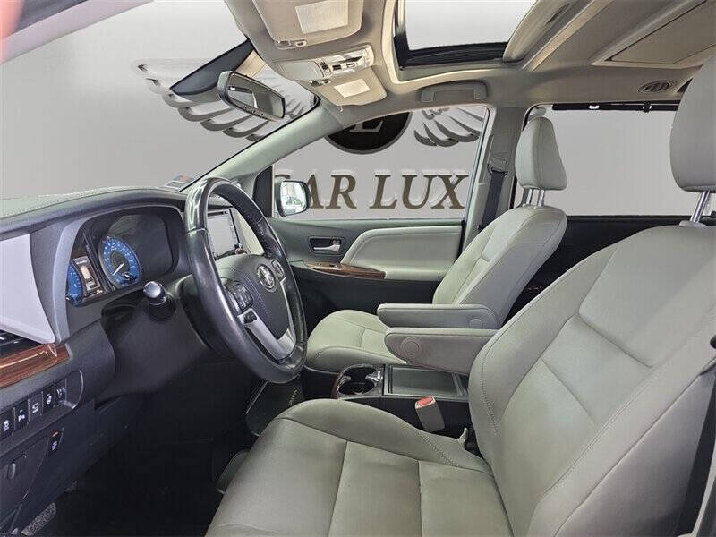 2020 Toyota Sienna Limited Premium 7-Passenger