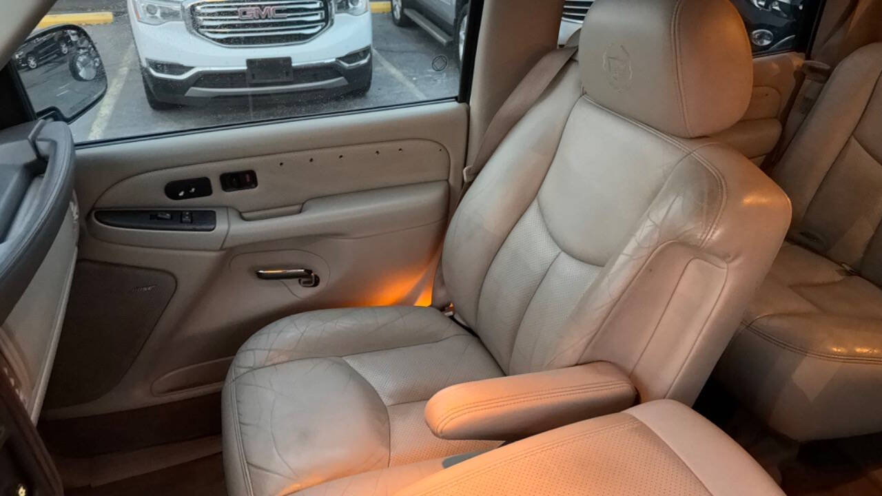 2005 Cadillac Escalade for sale at CROWN AUTOPLEX LLC in Saint Charles, MO