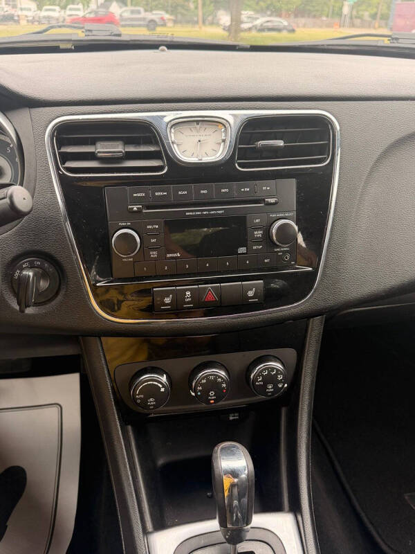 2012 Chrysler 200 Touring