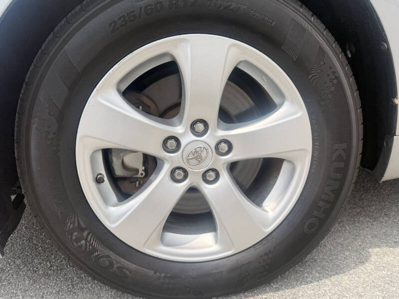 2013 Toyota Sienna LE 8-Passenger