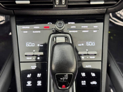 2022 Porsche Cayenne Coupe Platinum Edition