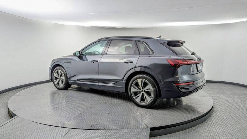 2024 Audi Q8 e-tron quattro Premium