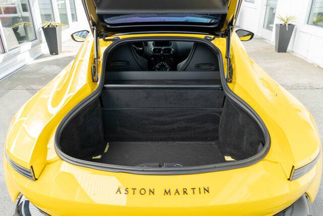 2023 Aston Martin Vantage