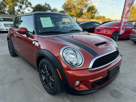 2011 MINI Cooper for sale at Unique Plaza Auto Sales in Sacramento CA