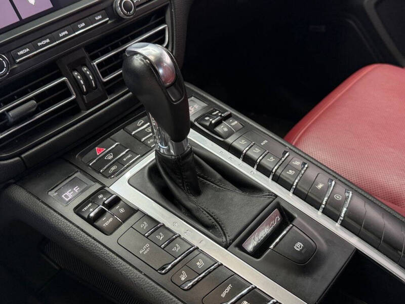 2020 Porsche Macan