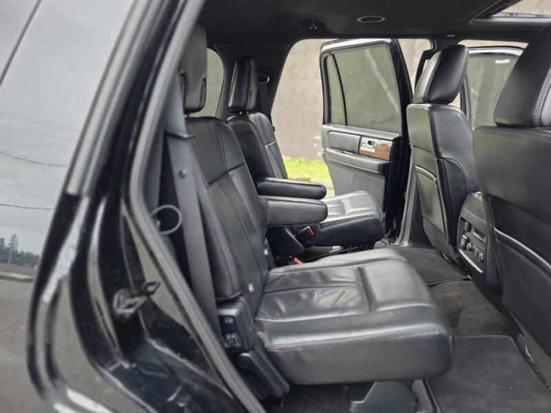 2016 Lincoln Navigator Select
