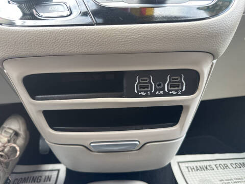 2023 Chrysler Pacifica Plug-In Hybrid Touring L