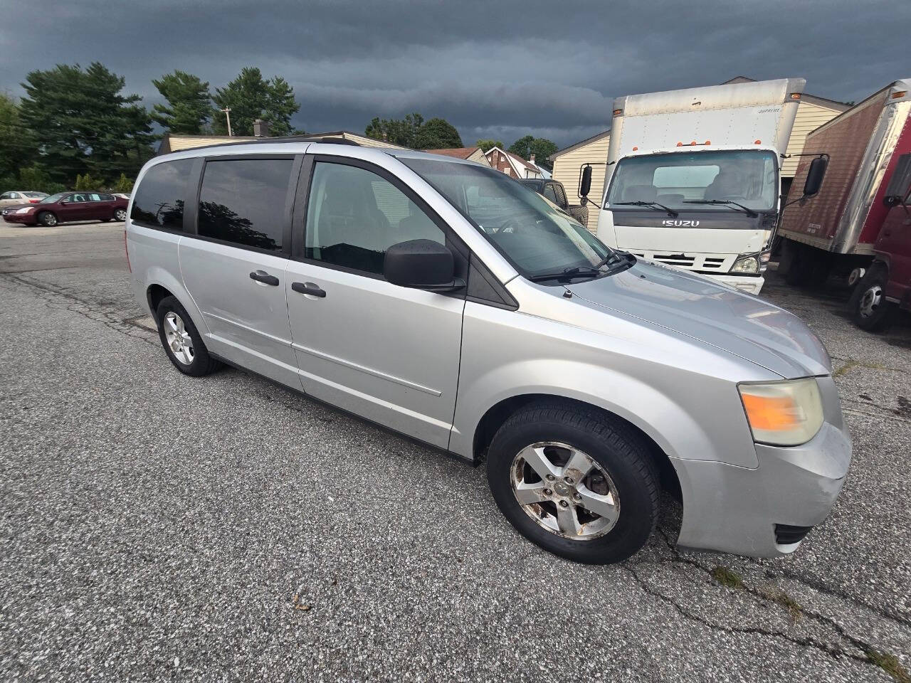 2008 Dodge Grand Caravan for sale at QUEENSGATE AUTO SALES in York, PA