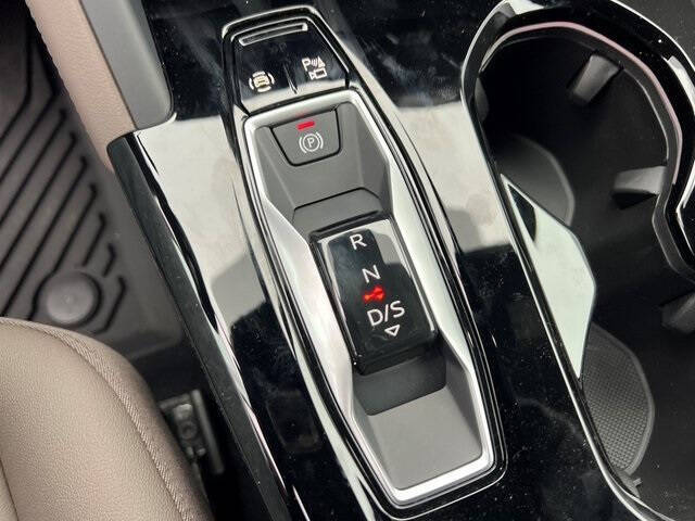 2025 Audi Q5 quattro Premium Plus TFSI