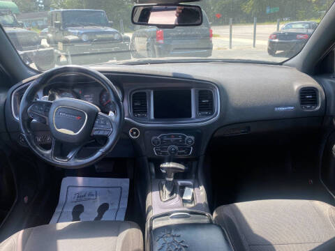 2017 Dodge Charger SXT