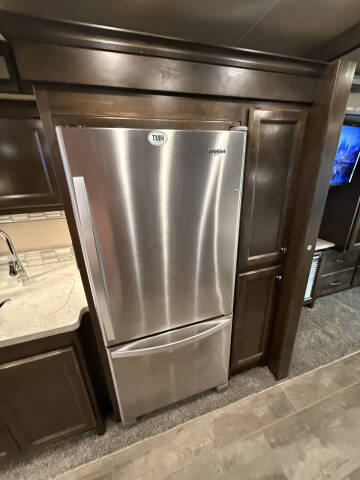 2020 Tiffin Allegro RED