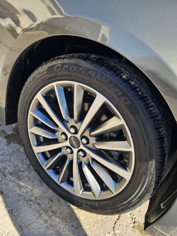 2017 Lincoln MKZ Select