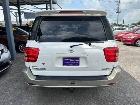 2004 Toyota Sequoia SR5