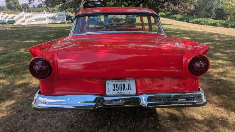 1957 Ford MODEL 300