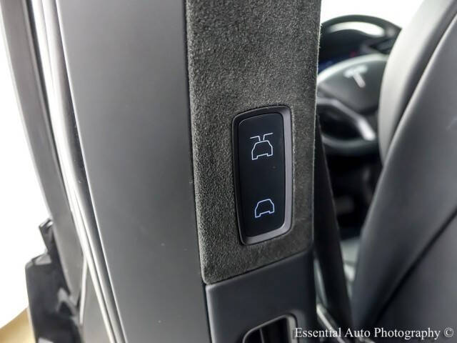 2019 Tesla Model X Standard Range