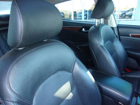 2018 Kia Cadenza Technology