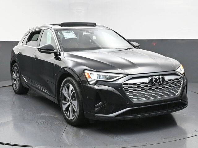 2024 Audi Q8 e-tron quattro Premium Plus