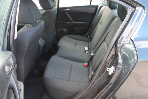 2013 Mazda MAZDA3 i SV