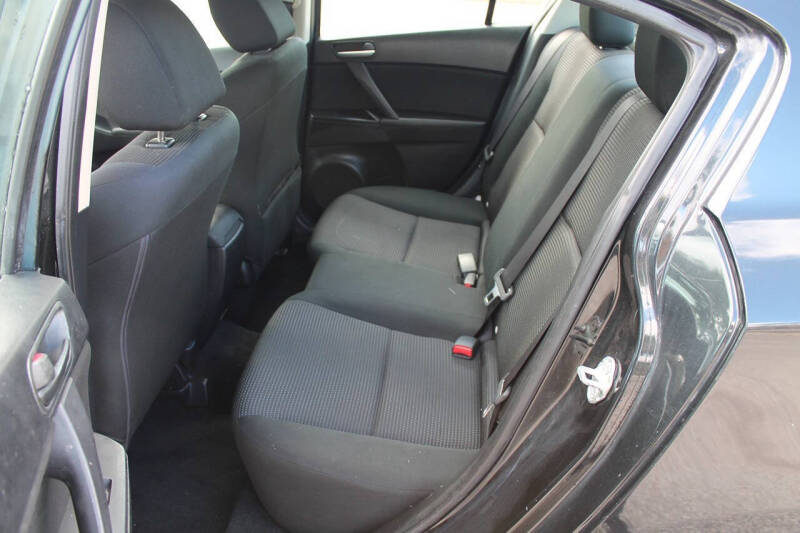 2013 Mazda MAZDA3 i SV