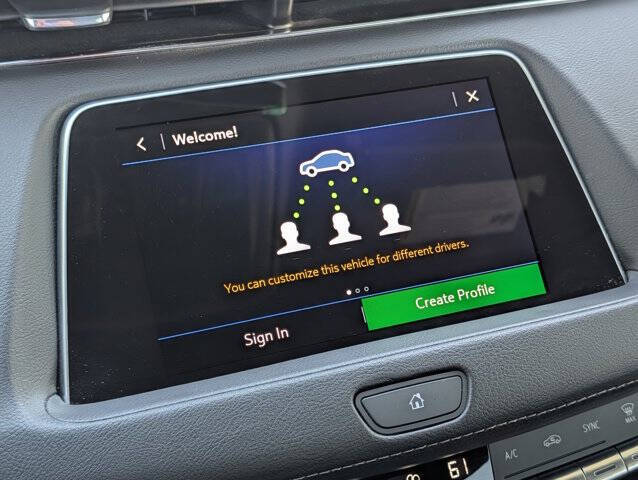 2023 Cadillac XT4 Luxury