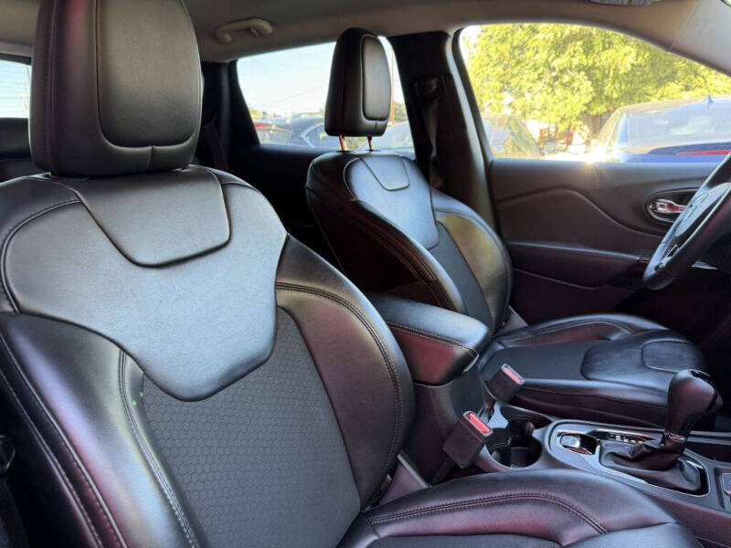 2021 Jeep Cherokee Latitude Plus