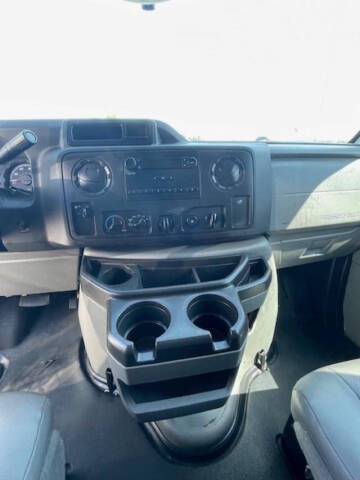 2014 Ford E-Series E-350 SD