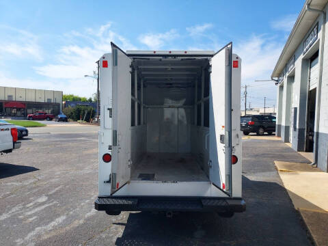 2016 Ford E-Series E-350 SD