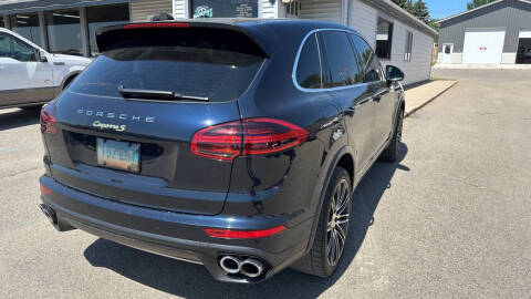 2016 Porsche Cayenne S E-Hybrid