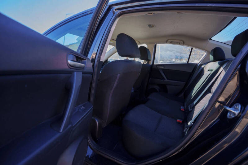 2012 Mazda MAZDA3 i Touring