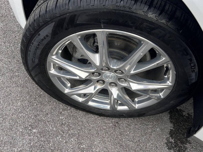 2022 Buick Enclave Essence