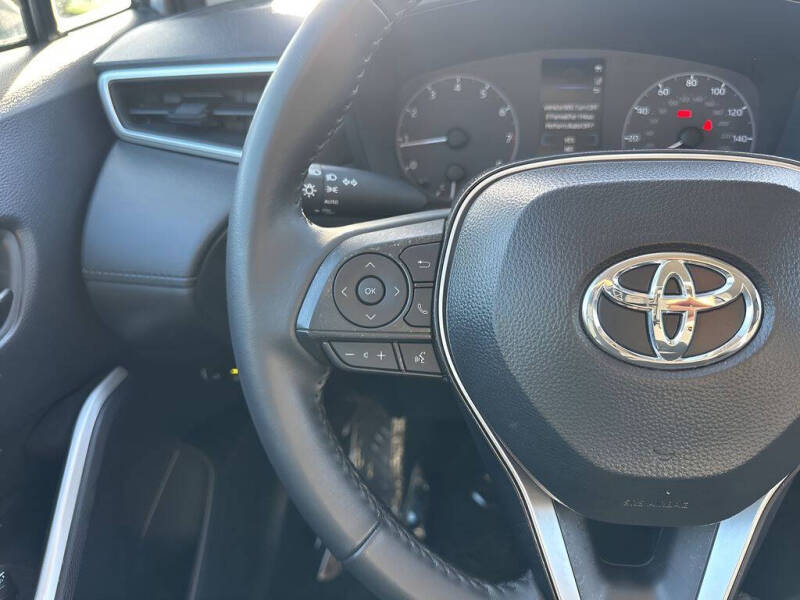 2025 Toyota Corolla Cross LE