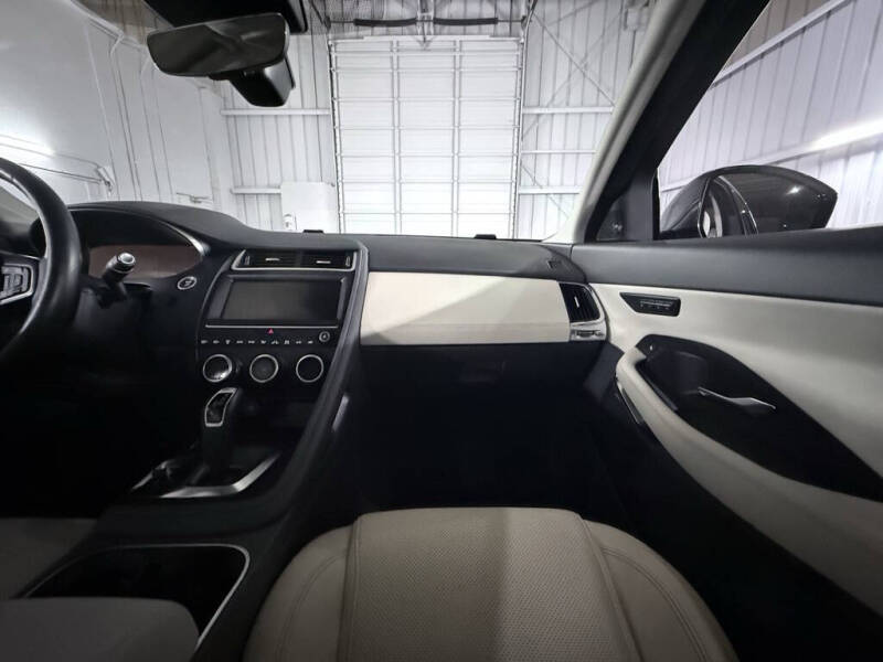 2020 Jaguar E-PACE P250 SE