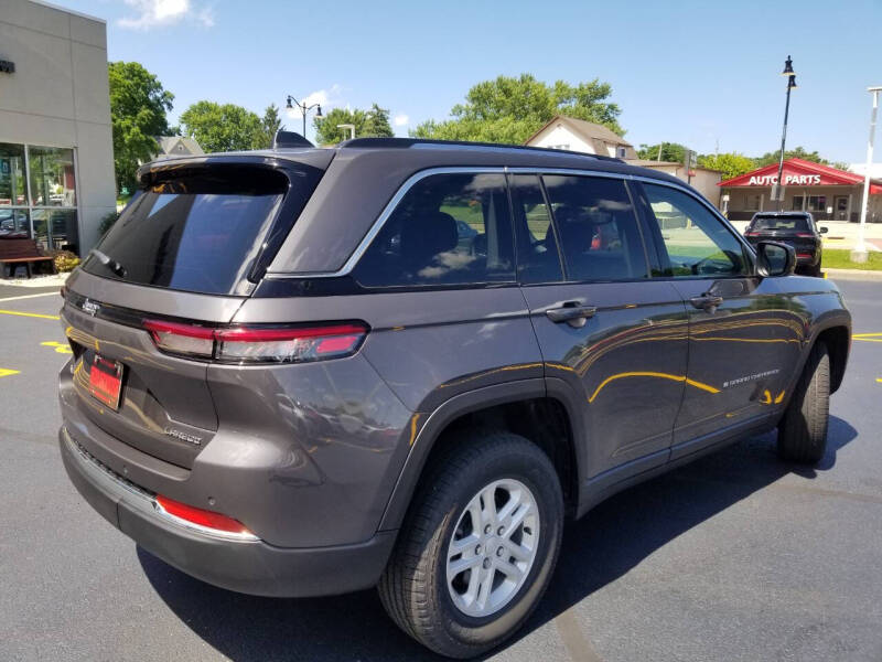 2023 Jeep Grand Cherokee Laredo