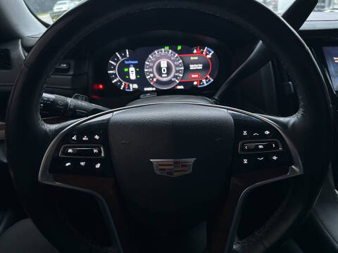 2017 Cadillac Escalade Luxury