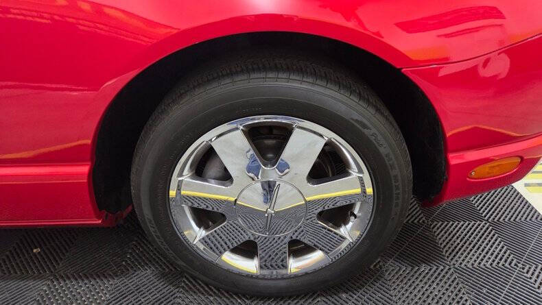 2002 Ford Thunderbird Deluxe