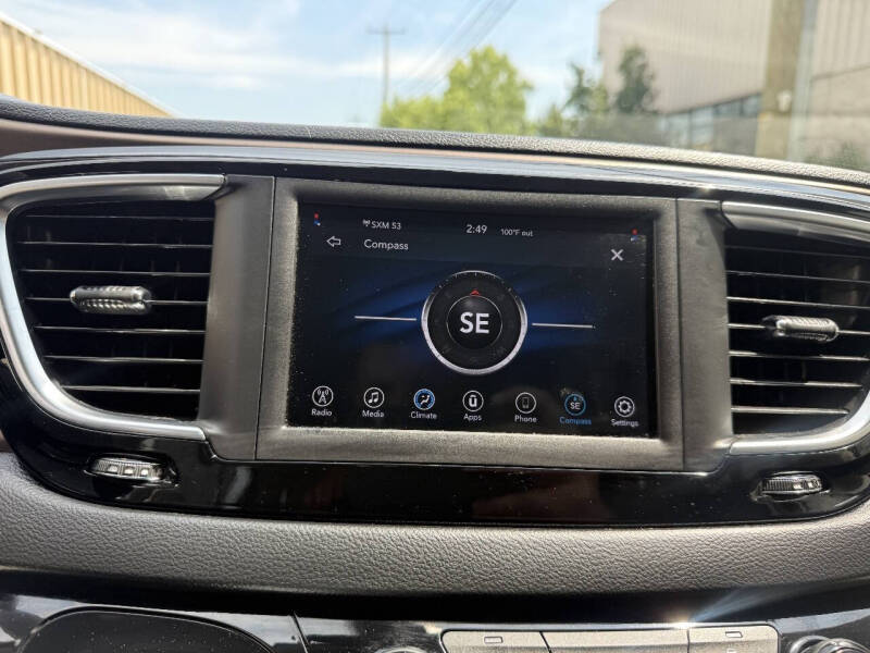 2020 Chrysler Voyager LXi