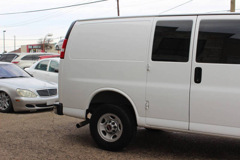 2019 Chevrolet Express 2500