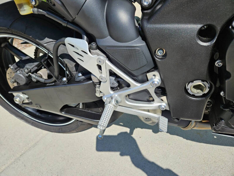 2011 Yamaha YZF-R1