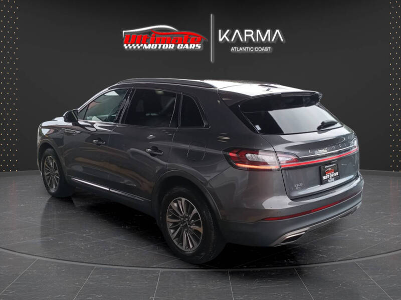 2022 Lincoln Nautilus Standard