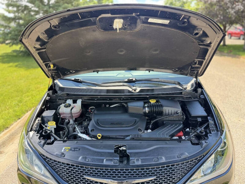 2020 Chrysler Pacifica Touring