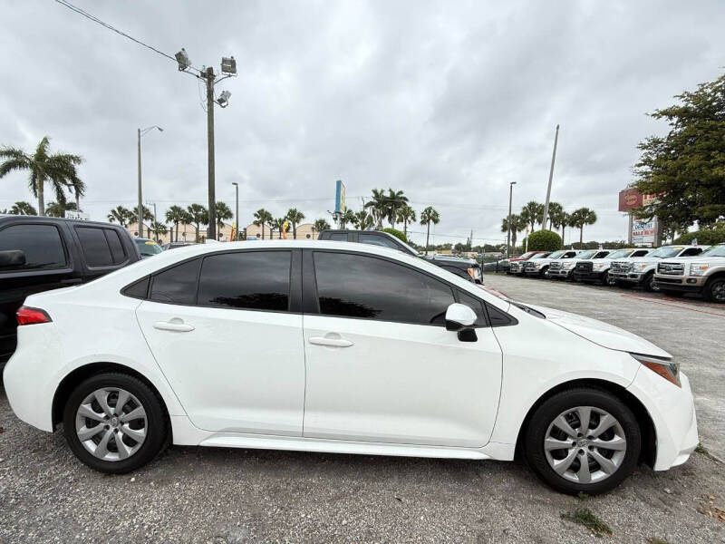 2020 Toyota Corolla LE