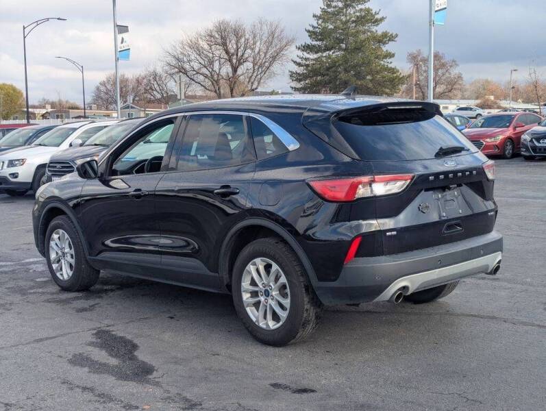 2021 Ford Escape SE