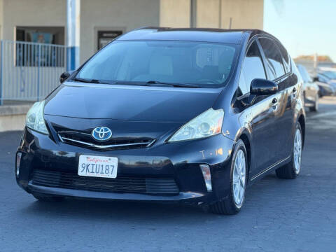 2012 Toyota Prius v Five