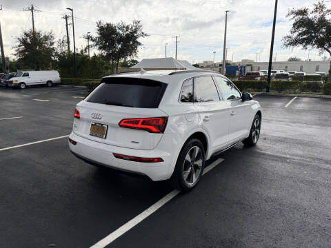 2020 Audi Q5 quattro Titanium Premium 45 TFSI
