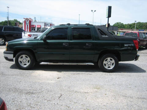 2004 Chevrolet Avalanche for sale at Bypass Automotive in Lafayette TN