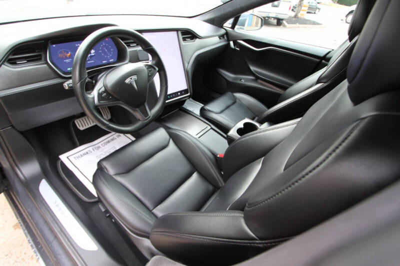 2020 Tesla Model S Performance photo 20