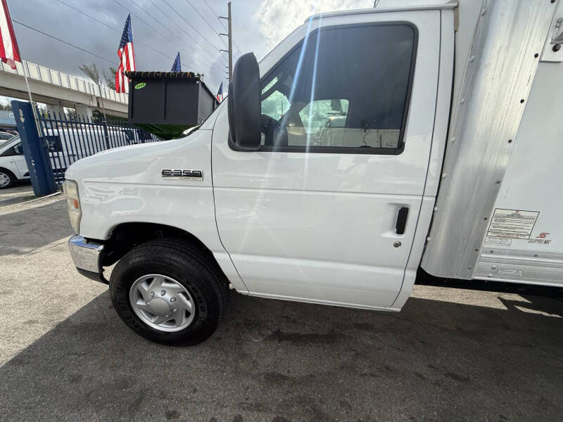 2017 Ford E-Series E-350 SD